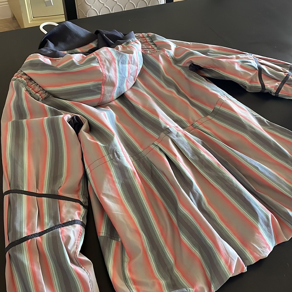 Lululemon Lightweight Jacket. - image 4